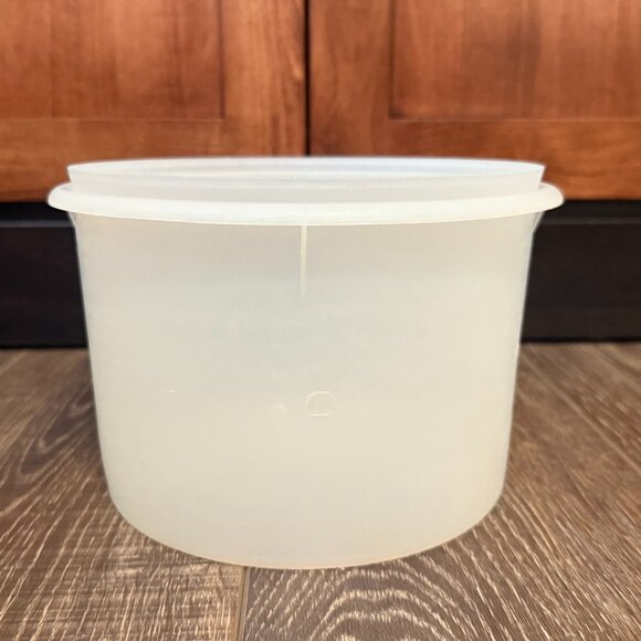 Vintage Tupperware Handolier Canisters – Set of 2 - Picture 6 of 16